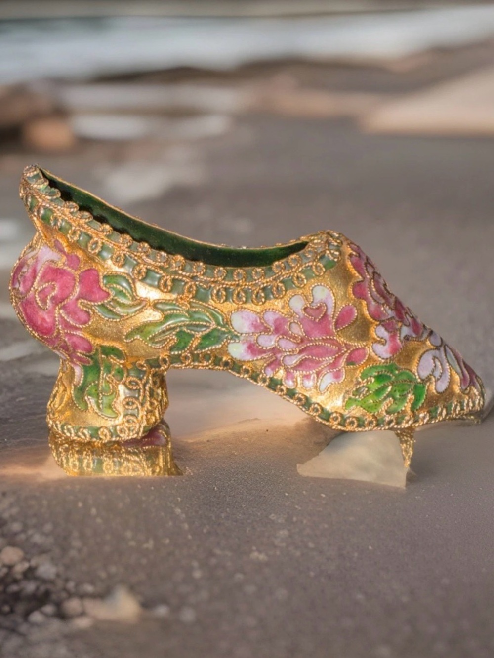 Vintage European Style Miniature Shoe Collectible - Picture 2 of 3